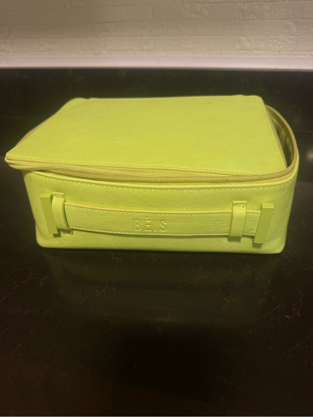 BÉIS Cosmetic Case Citron Lime Green Discontinued
